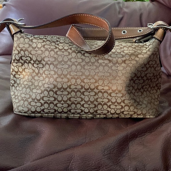 Coach Handbags - Vintage Coach Signature shoulder bag